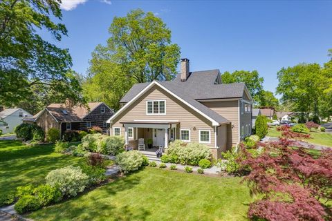 4 Clover Place New Rochelle NY 10805