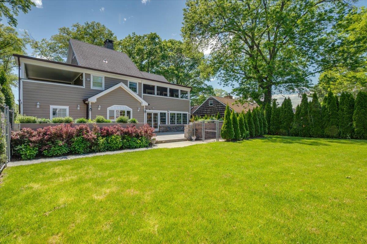 4 Clover Place, New Rochelle, New York image 4