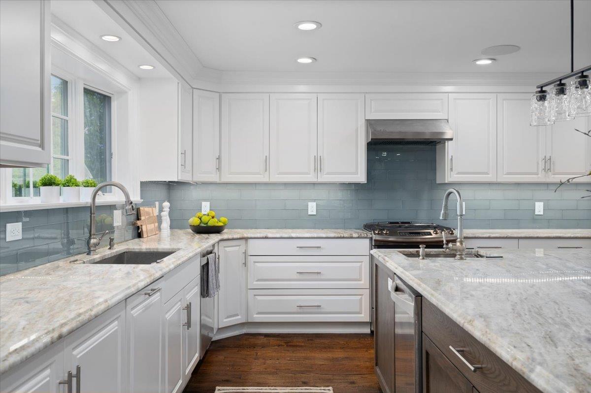 4 Clover Place, New Rochelle, New York image 14
