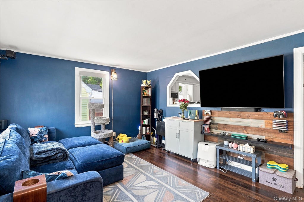 Photo of 18 Underhill Avenue, Poughkeepsie, NY 12601 (MLS # 1049141)