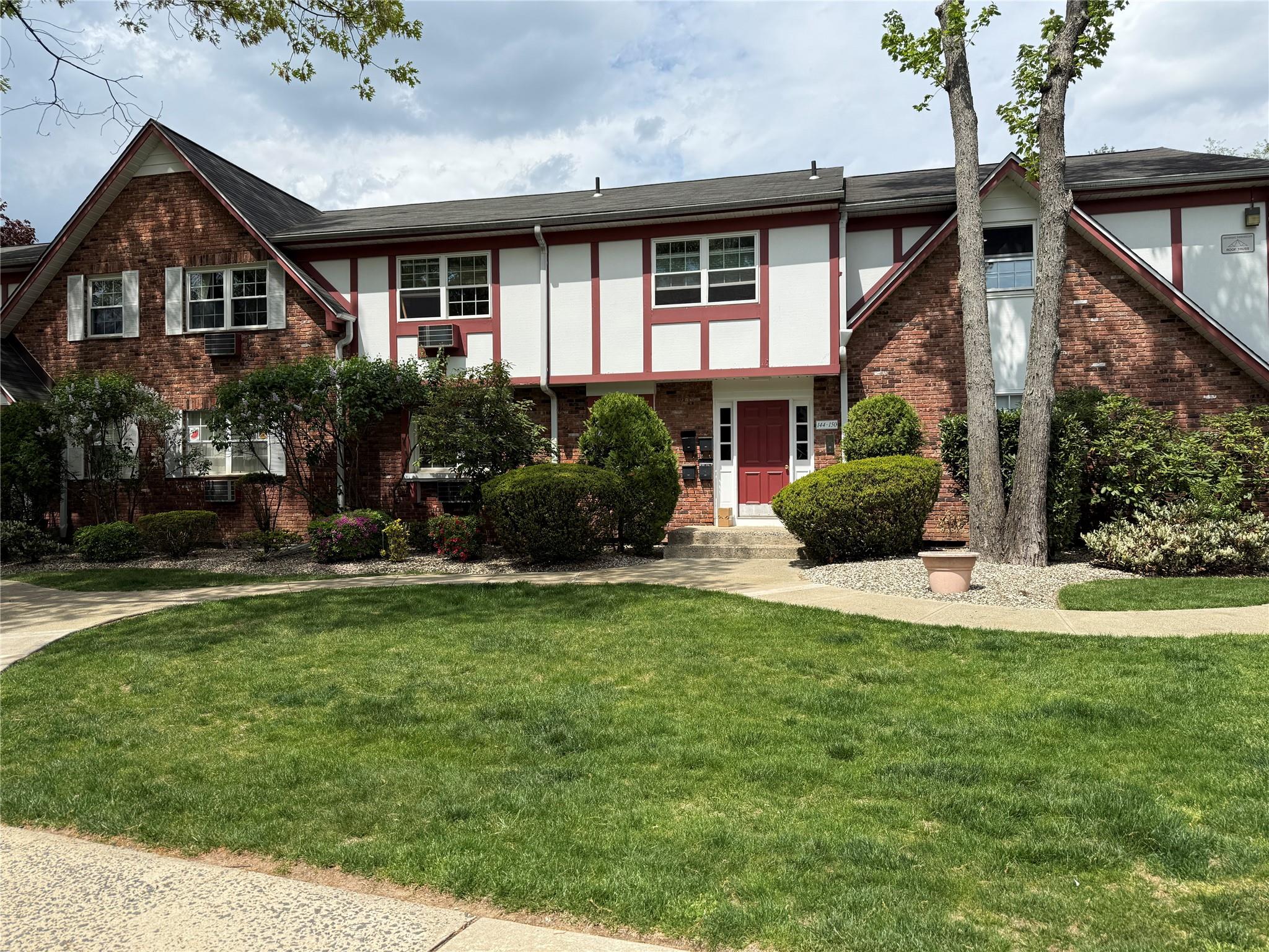 150 Doxbury Lane #150, Suffern, New York image 1