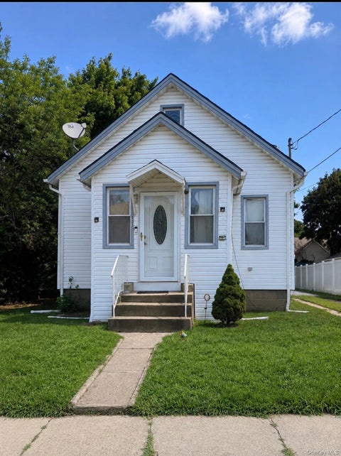 Homes For Sale - 133 Union Street<br/> Freeport, NY 11520