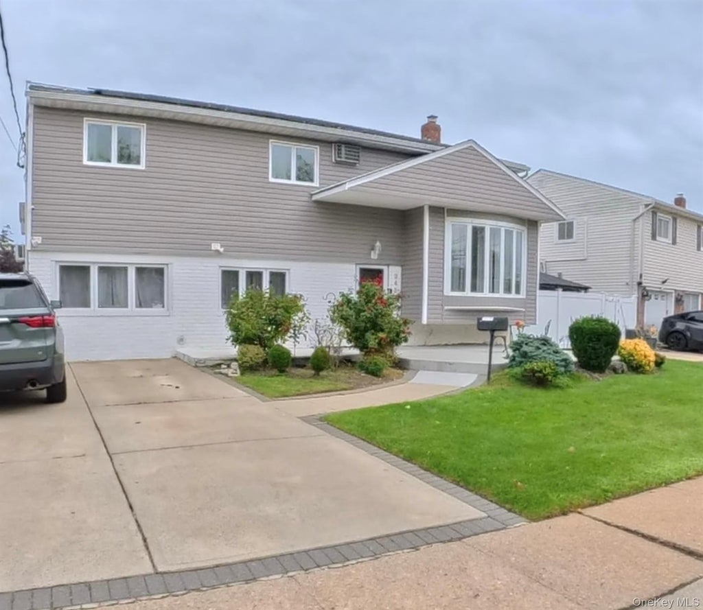 Photo of 3437 Bertha Drive, Baldwin, NY 11510 (MLS # 1062549)