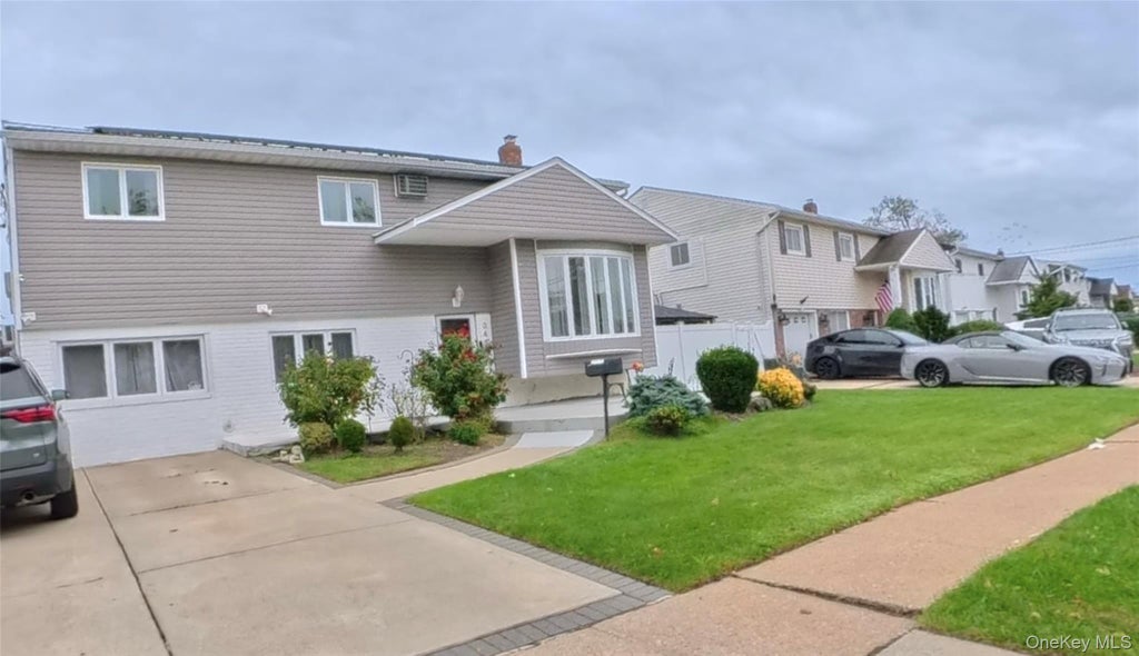 Photo of 3437 Bertha Drive, Baldwin, NY 11510 (MLS # 1062549)