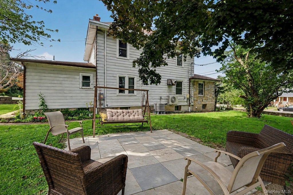 Photo of 127 Highland Avenue, Verplanck, NY 10596 (MLS # 1039604)
