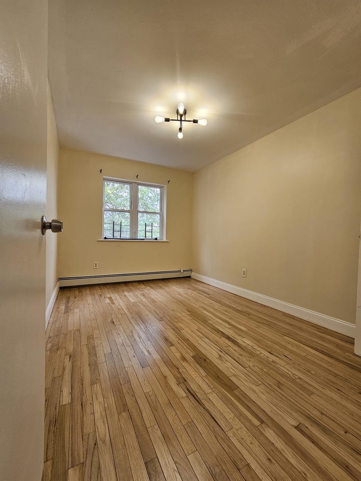131 S 14th Avenue 1