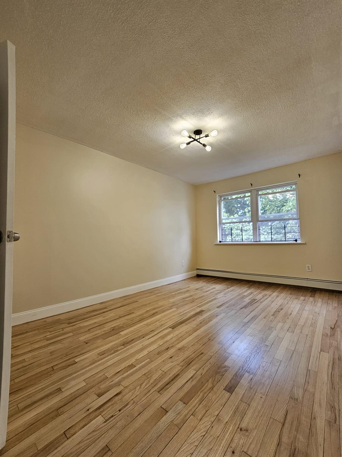 131 S 14th Avenue 1