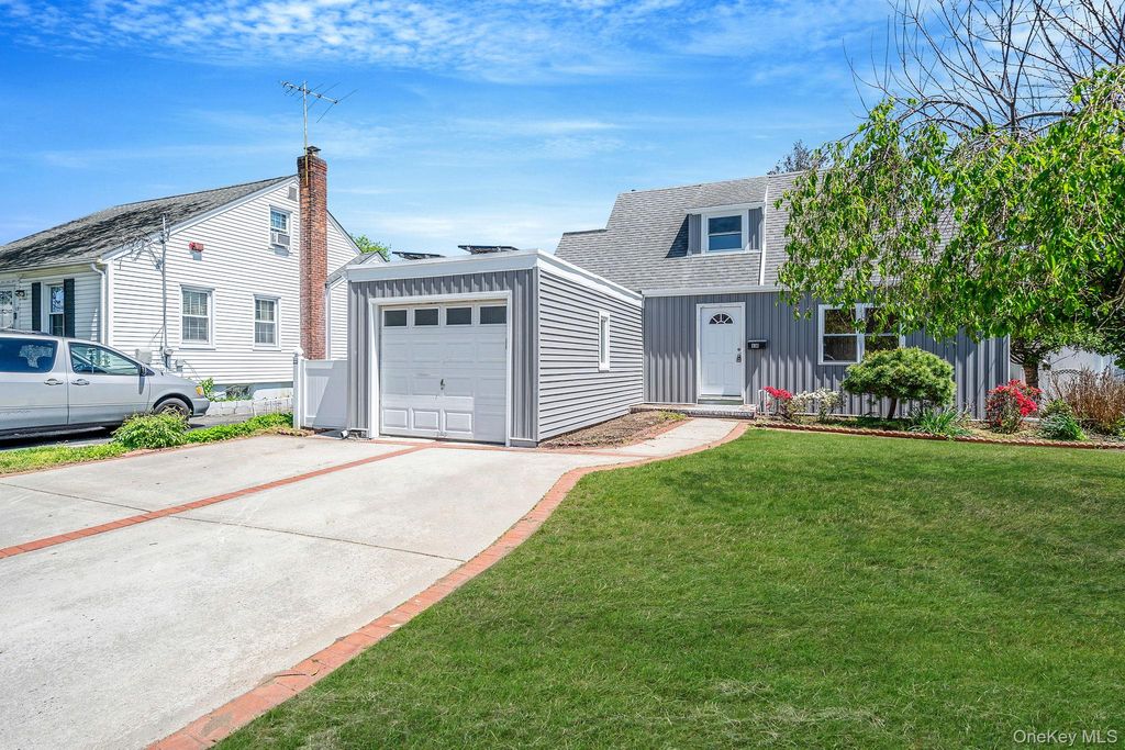 Photo of 16 Hapsburg Place, Hempstead, NY 11550 (MLS # 997021)