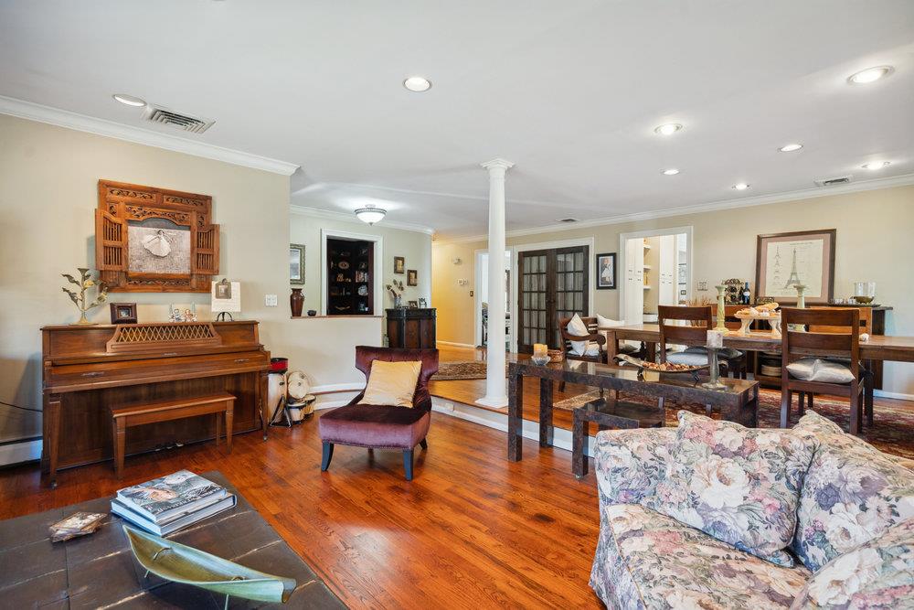 67 S Randolph Drive #136, Dix Hills, New York image 9