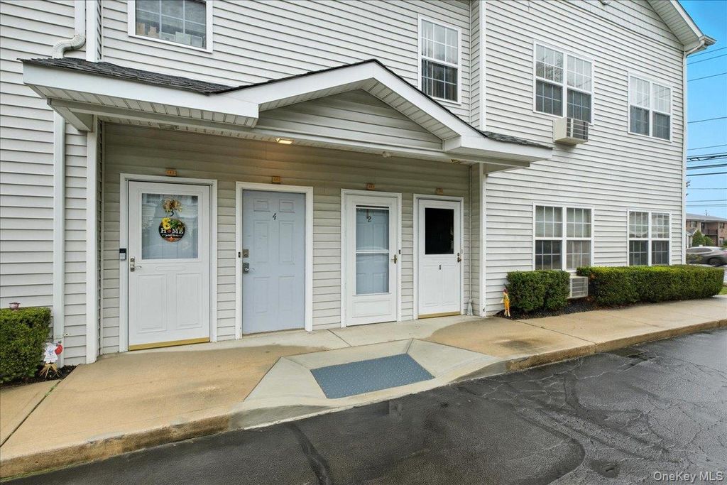 Photo of 197 Fulton Street #2, Farmingdale, NY 11735 (MLS # 920807)