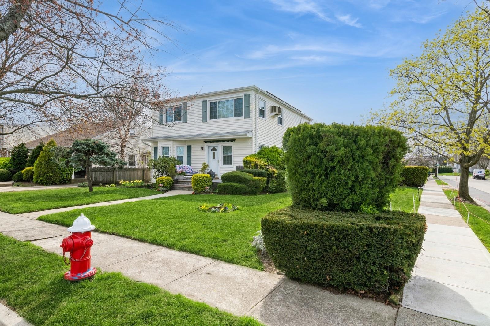 186 Stuart Road, Valley Stream, New York image 2