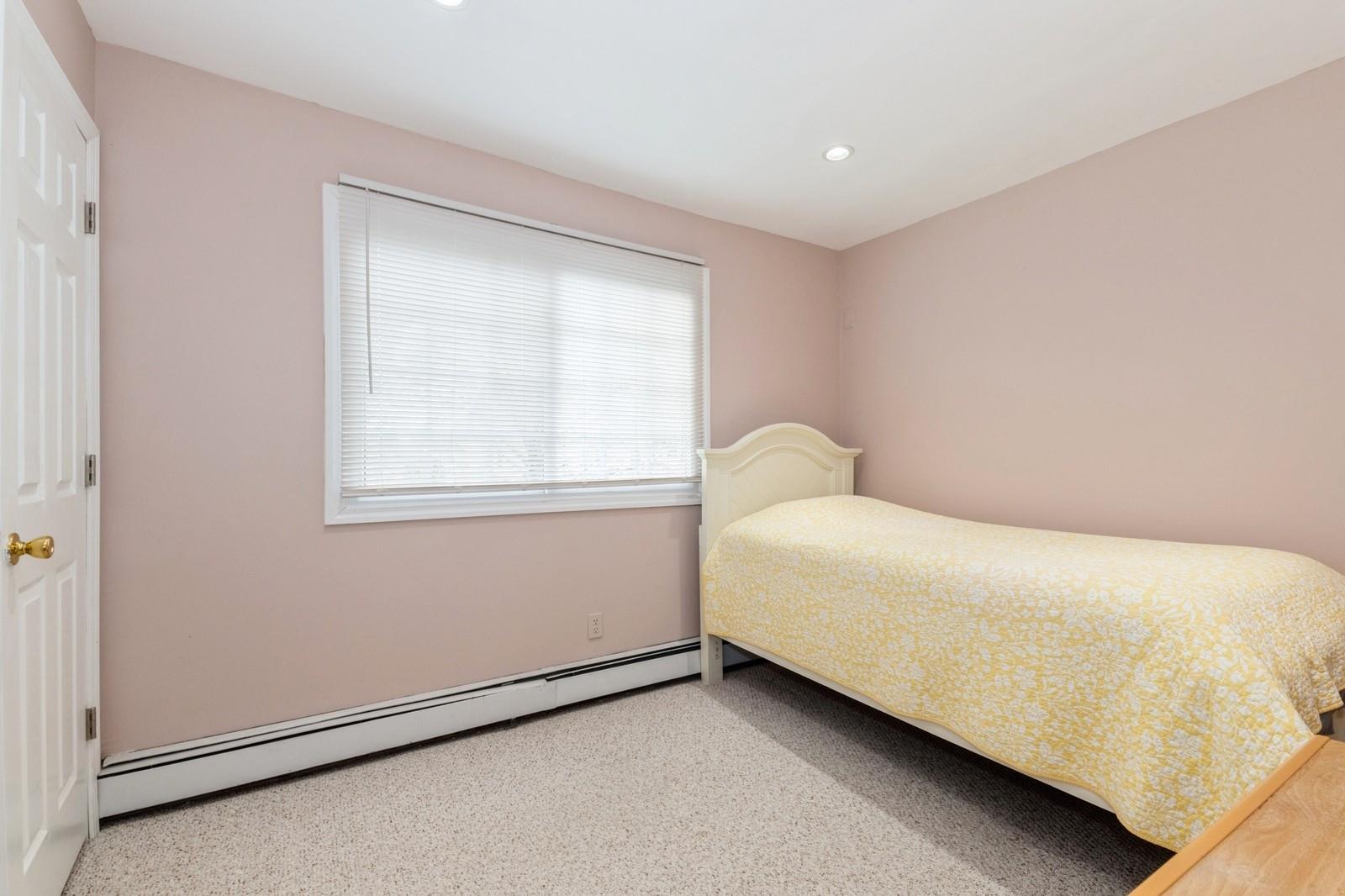 186 Stuart Road, Valley Stream, New York image 12