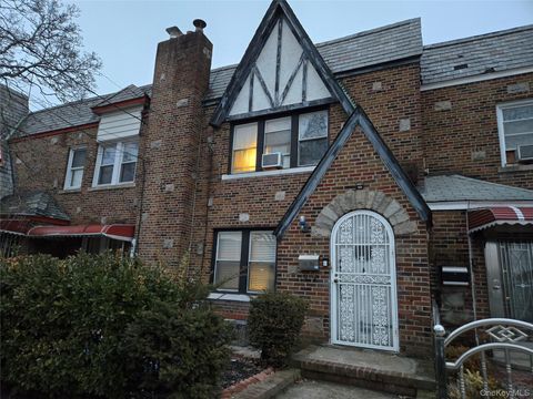 Photo of 10531 79th Street, Ozone Park, NY 11417 (MLS # 967997)