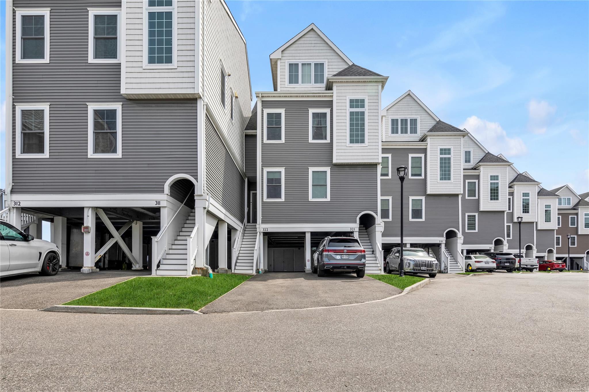 322 Marina Pointe Dr, East Rockaway, New York image 2