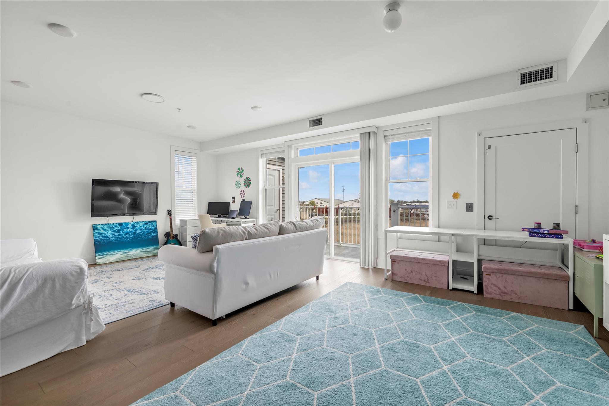 322 Marina Pointe Dr, East Rockaway, New York image 10