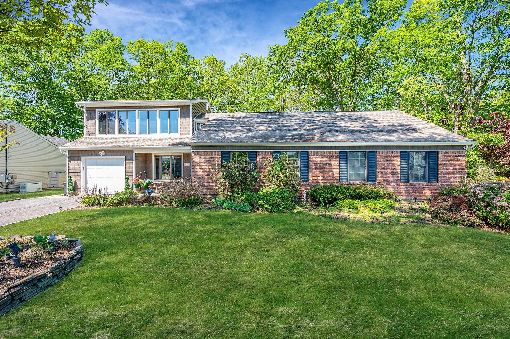 112 1st Avenue, Kings Park, New York image 1