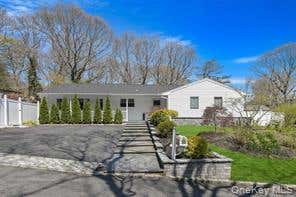 Homes For Sale - 3 Aron Street<br/> Smithtown, NY 11787