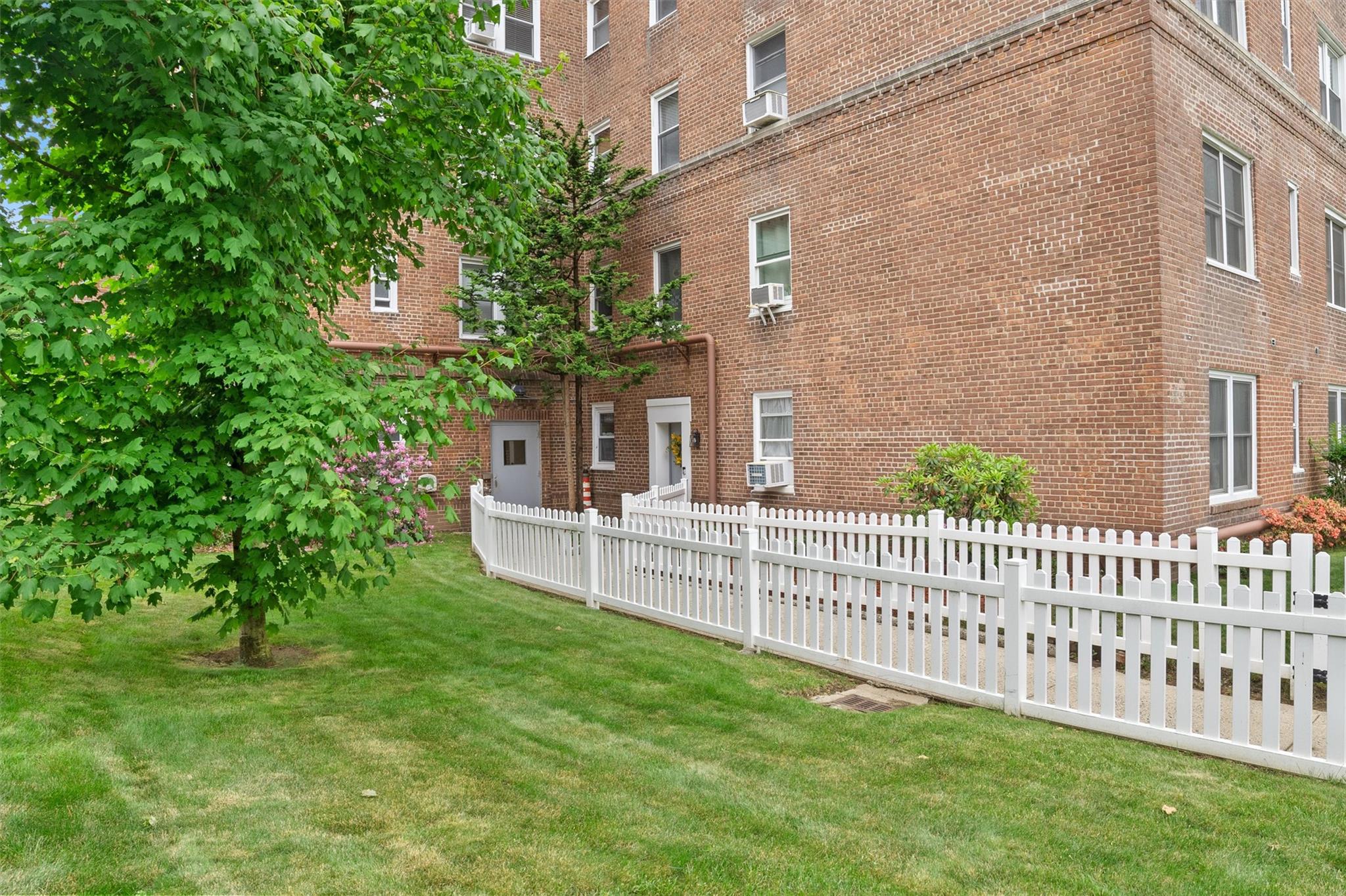90 Bryant Avenue #FTD, White Plains, New York image 4