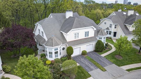 Condo For Sale - 117 Winding Ridge Road<br/> White Plains, NY 10603