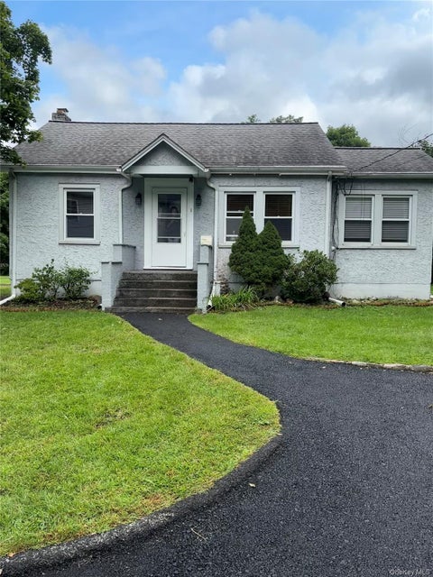 Photo of 1064 Route 17, Southfields, NY 10975 (MLS # 1047262)
