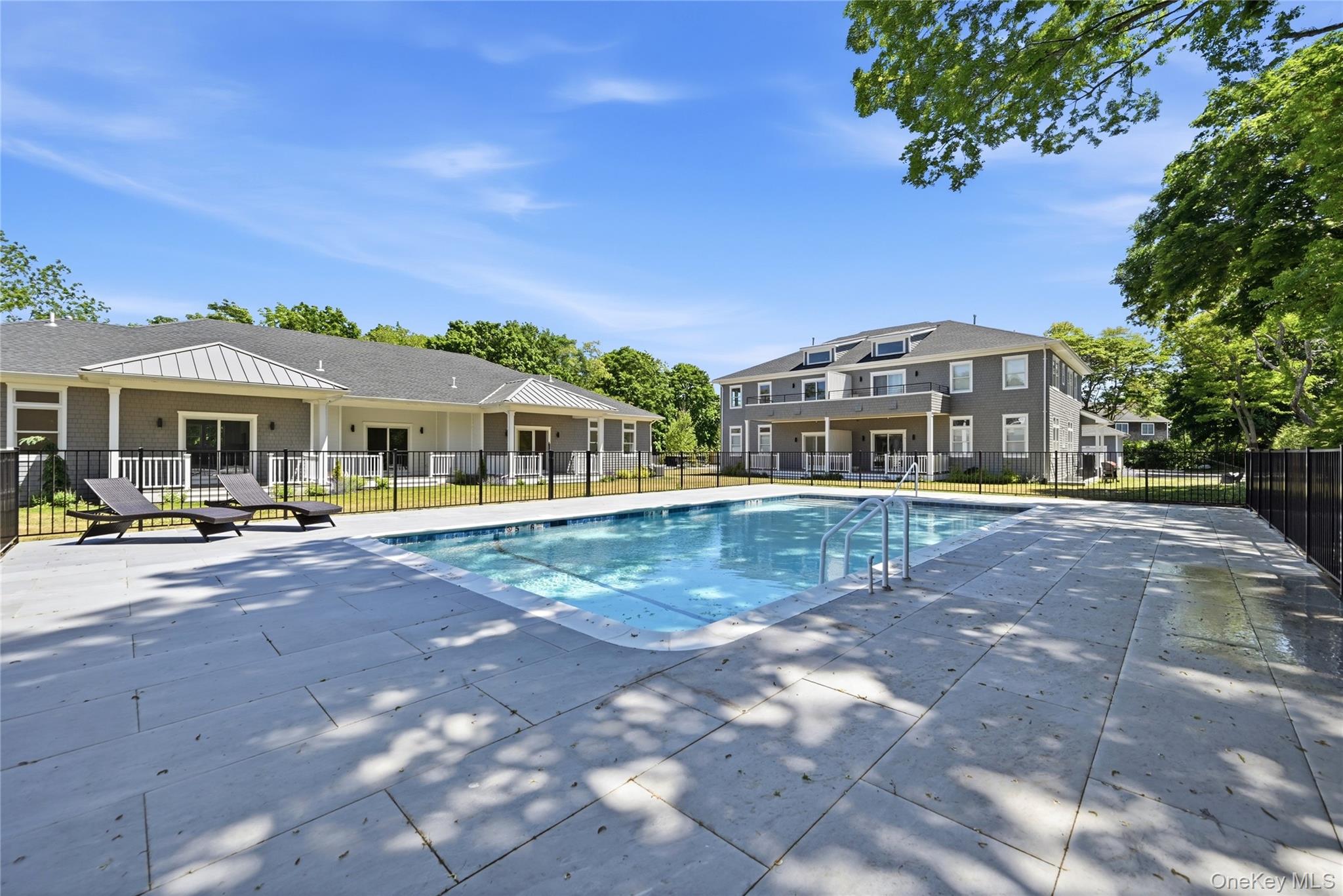 19 Montauk Highway 7
