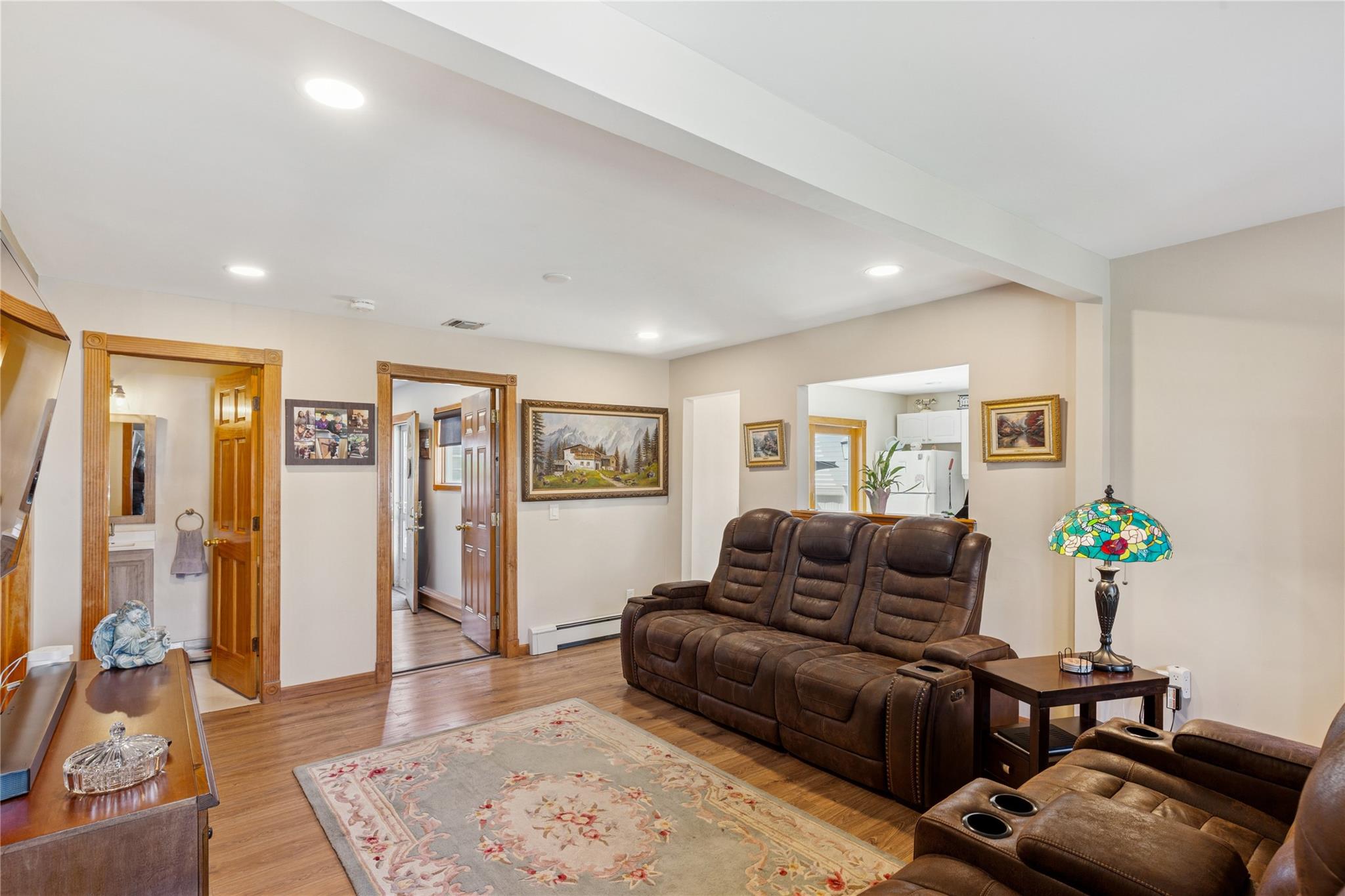 183 N Greene Avenue, Lindenhurst, New York image 4