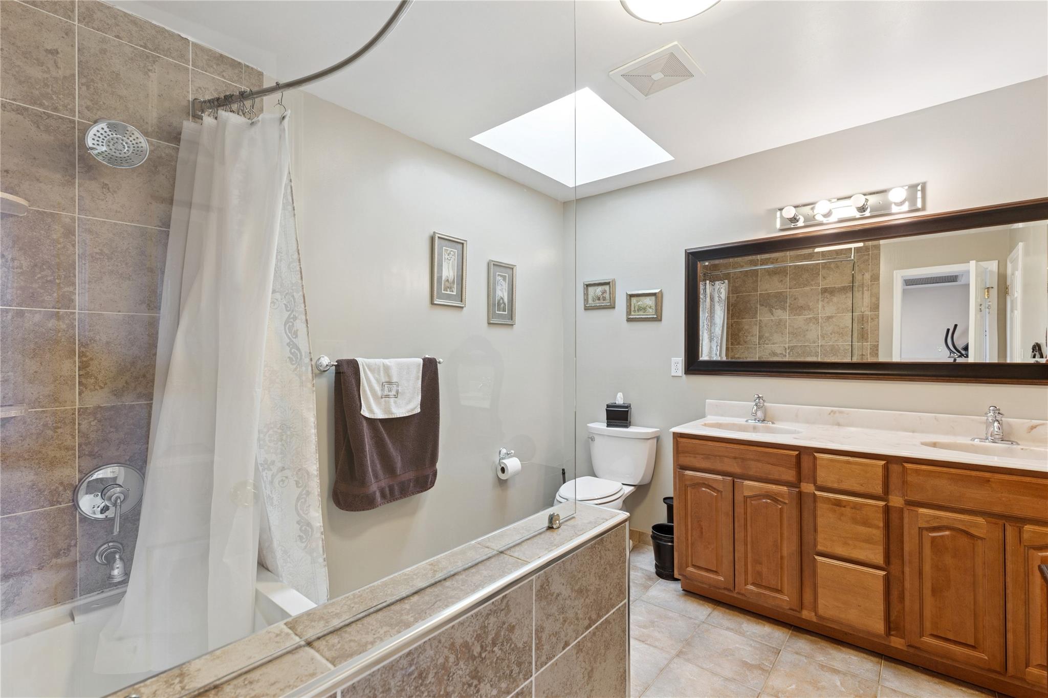 183 N Greene Avenue, Lindenhurst, New York image 26