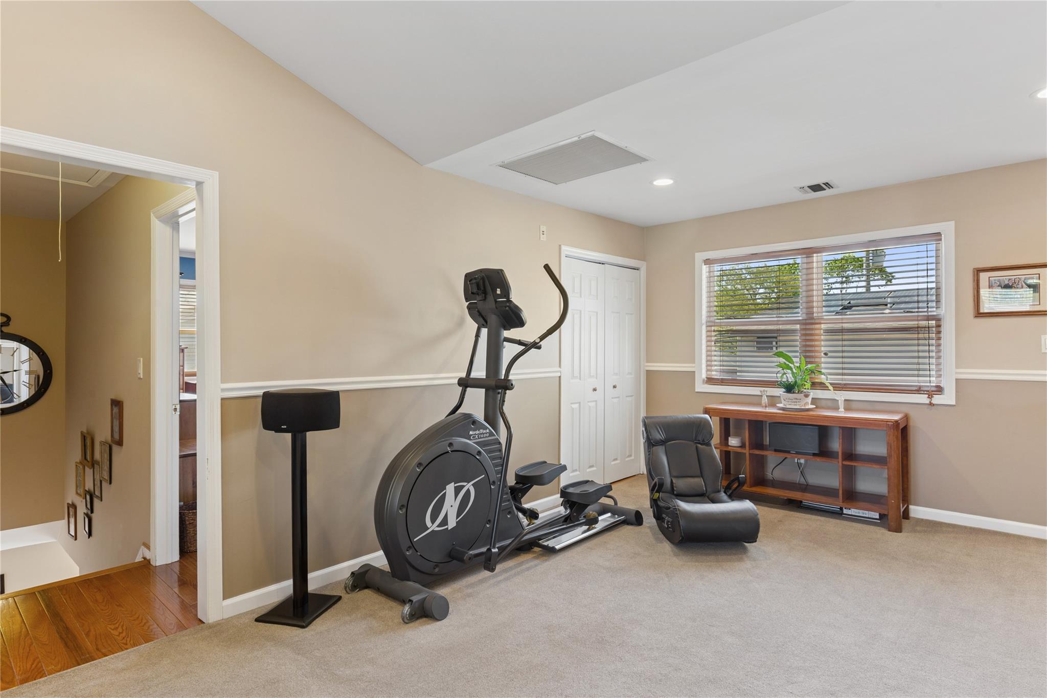 183 N Greene Avenue, Lindenhurst, New York image 9