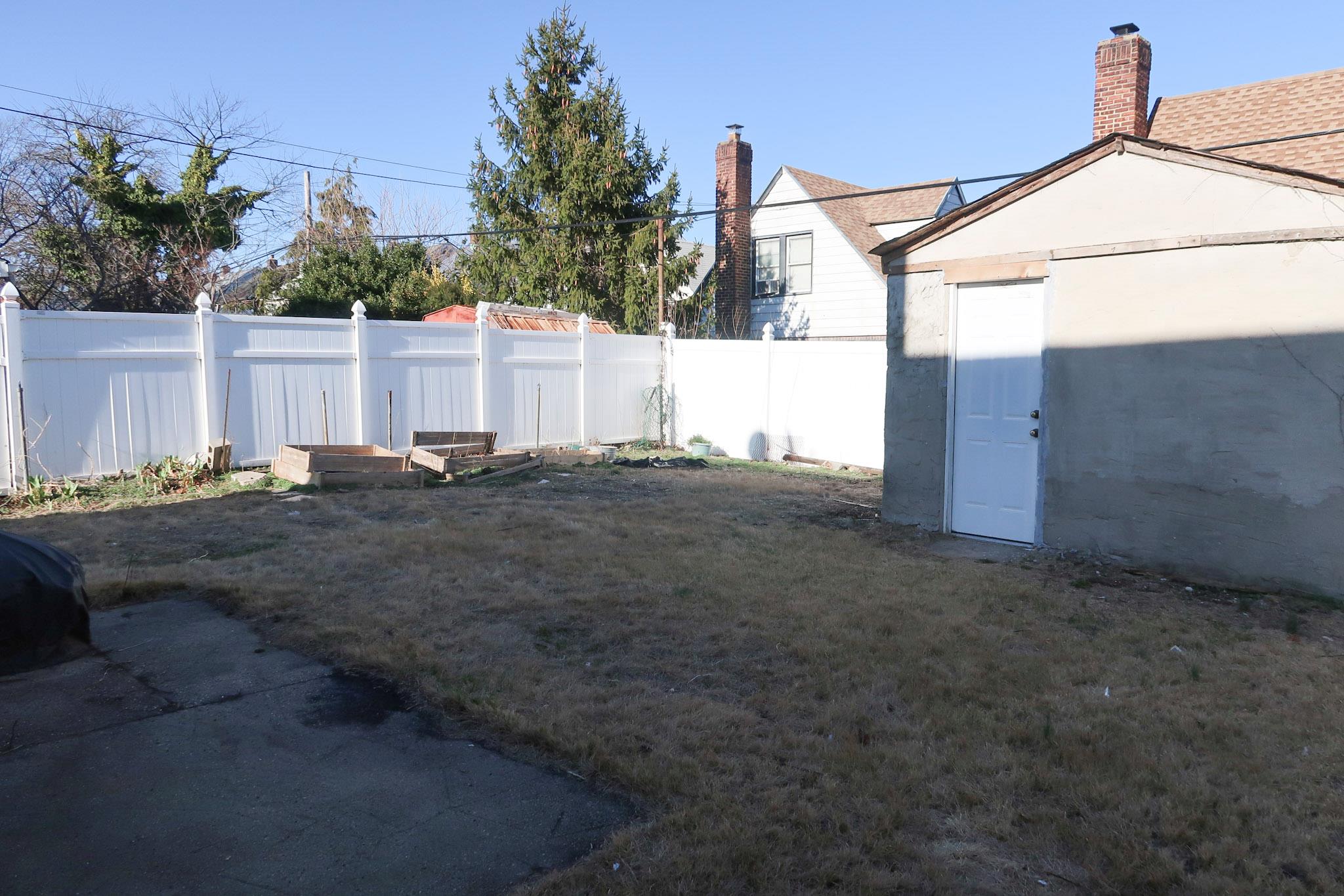 11551 209th Street, Cambria Heights, New York image 11