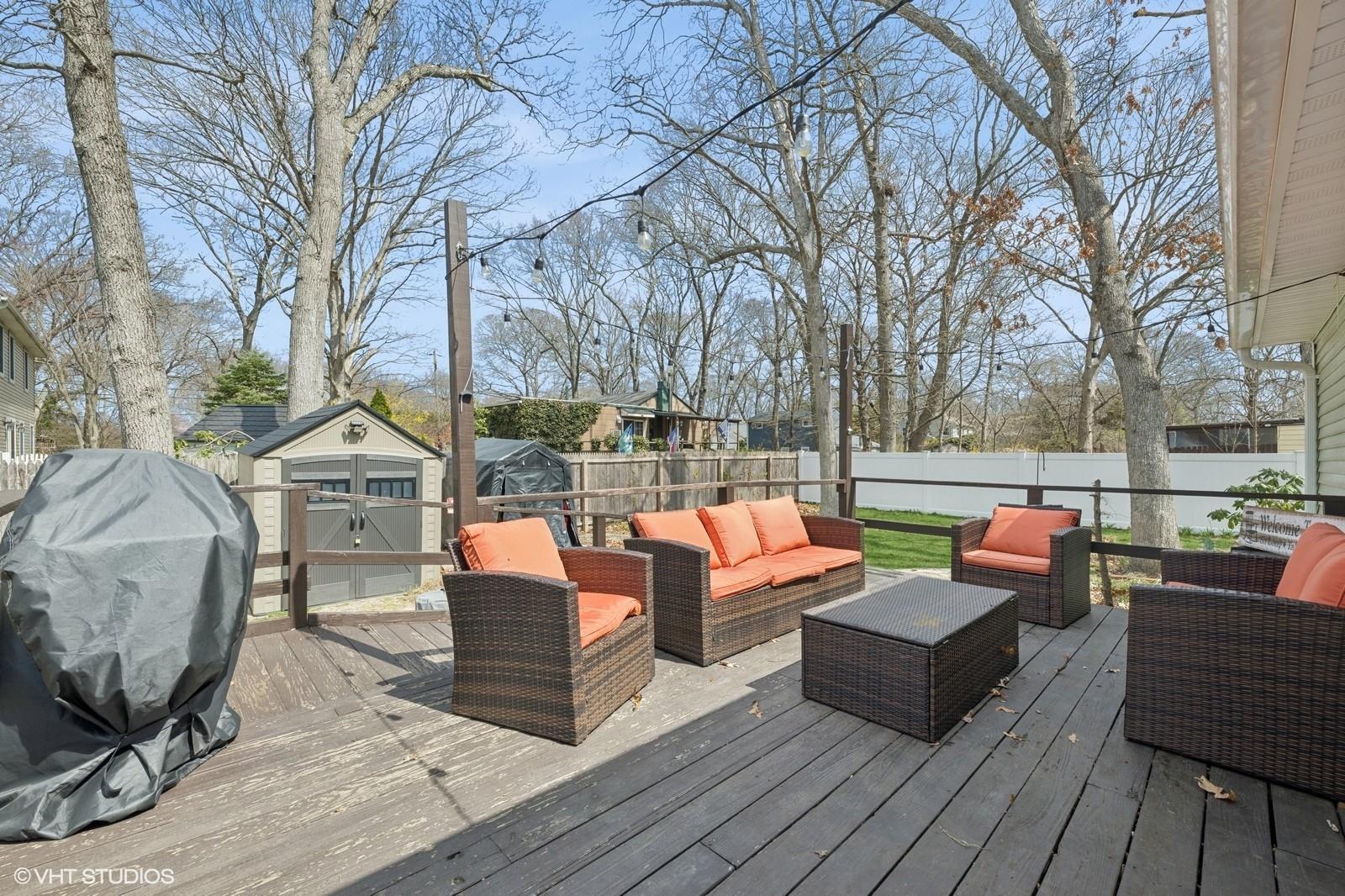 21 Garden Street, Centereach, New York image 25