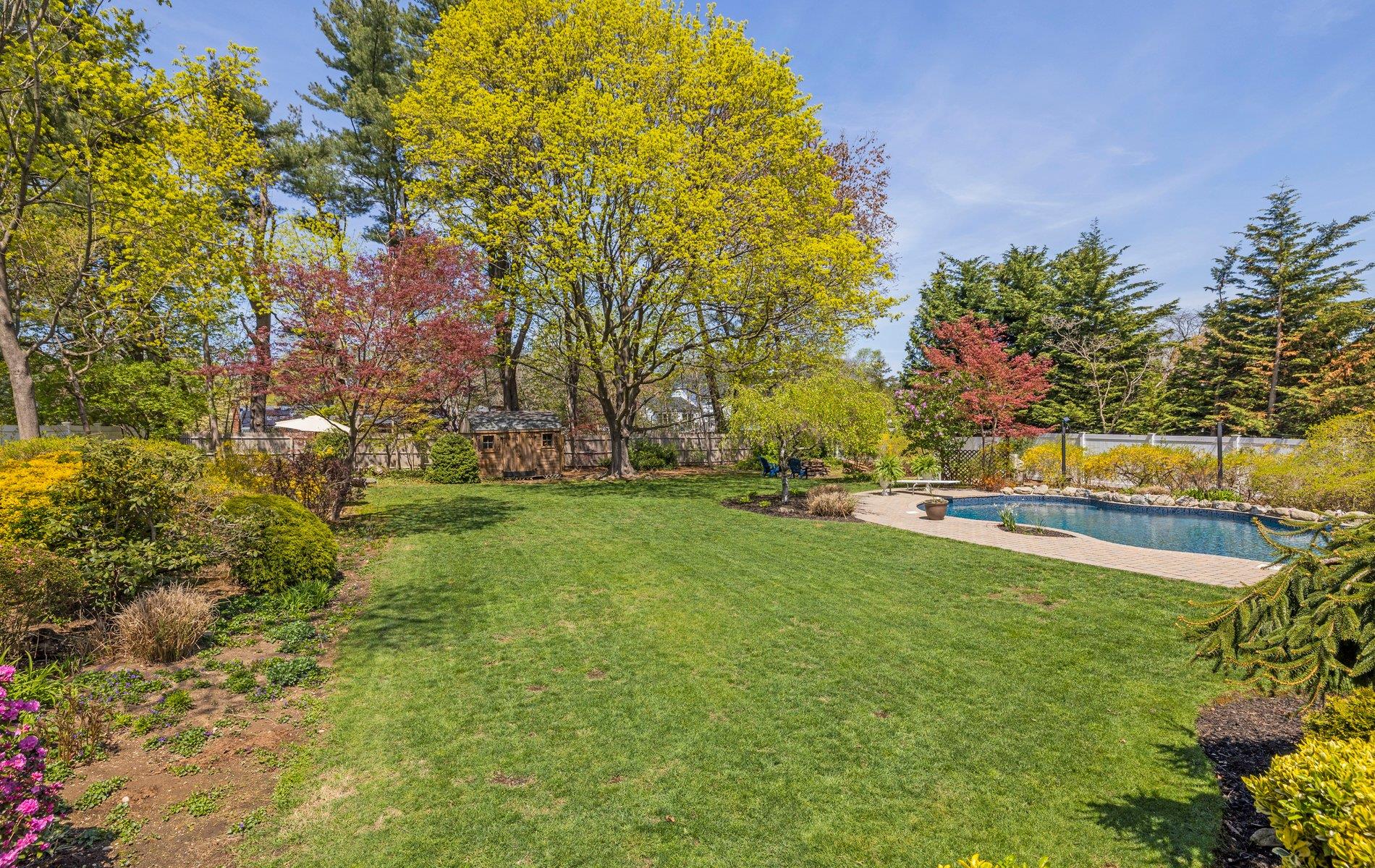 27 Bea Avenue, East Northport, New York image 19