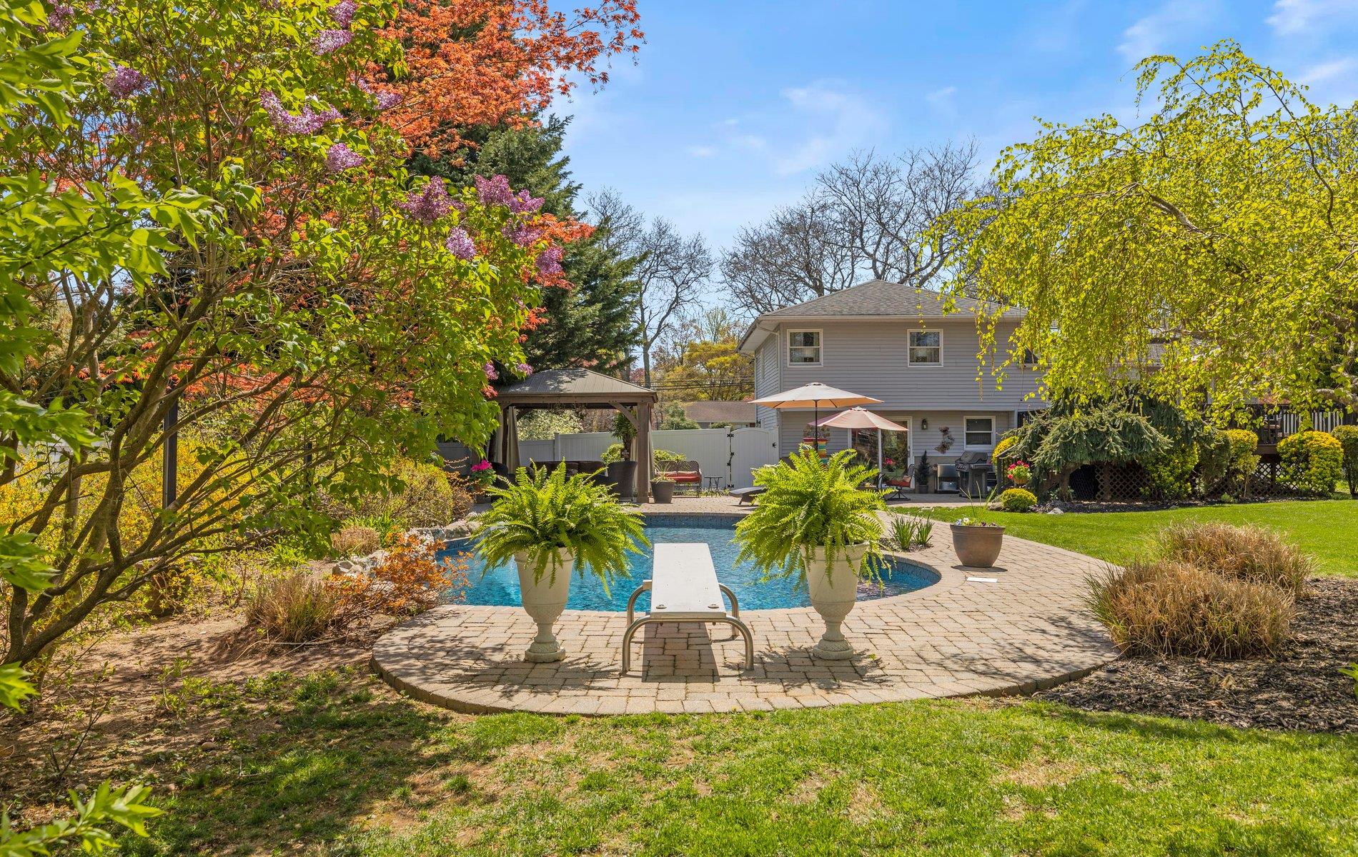27 Bea Avenue, East Northport, New York image 21