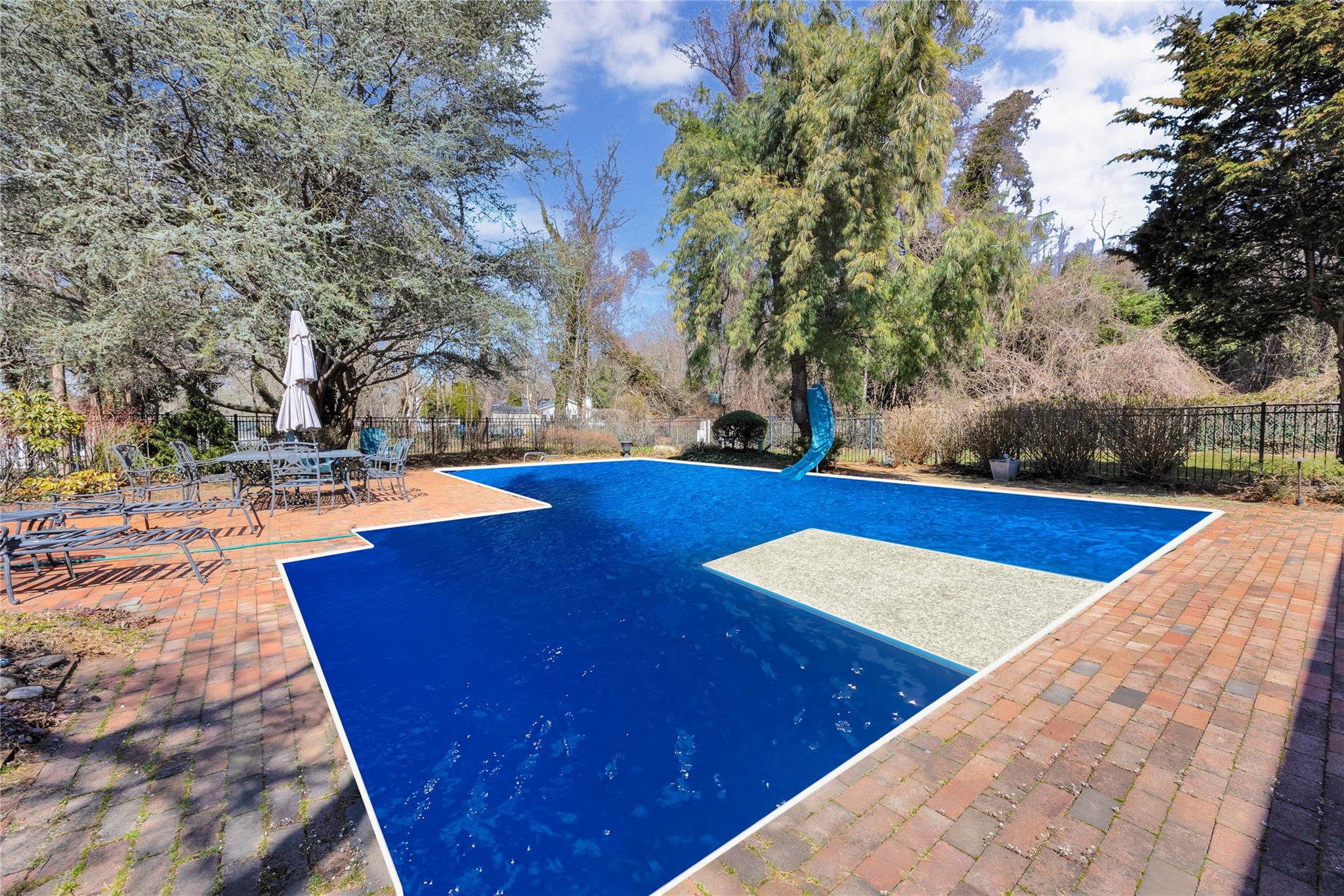 8 Bradshaw Lane, Fort Salonga, New York image 39