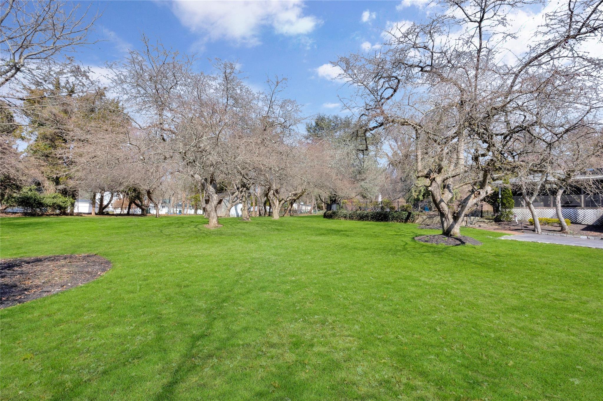 8 Bradshaw Lane, Fort Salonga, New York image 41