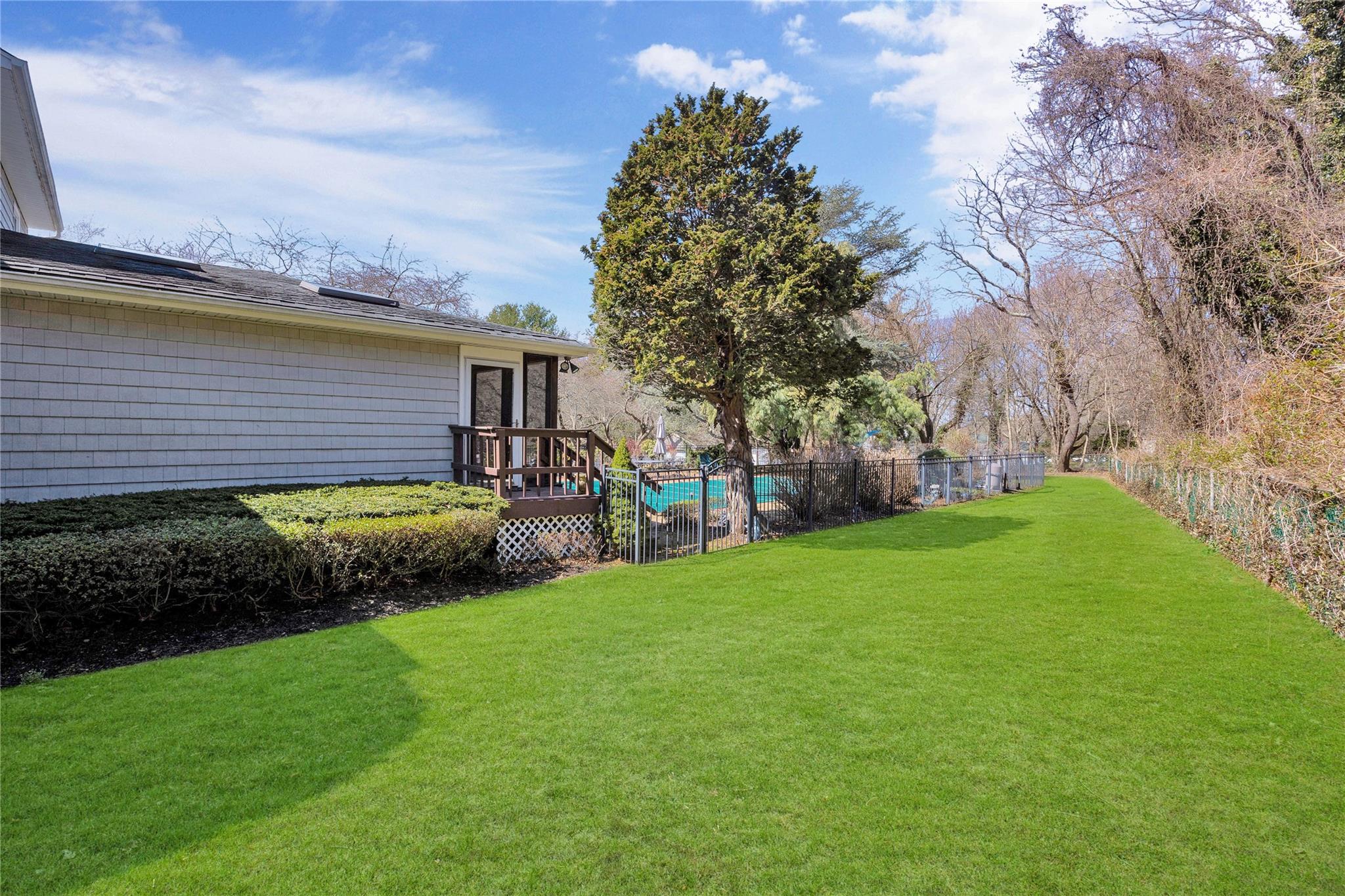 8 Bradshaw Lane, Fort Salonga, New York image 4