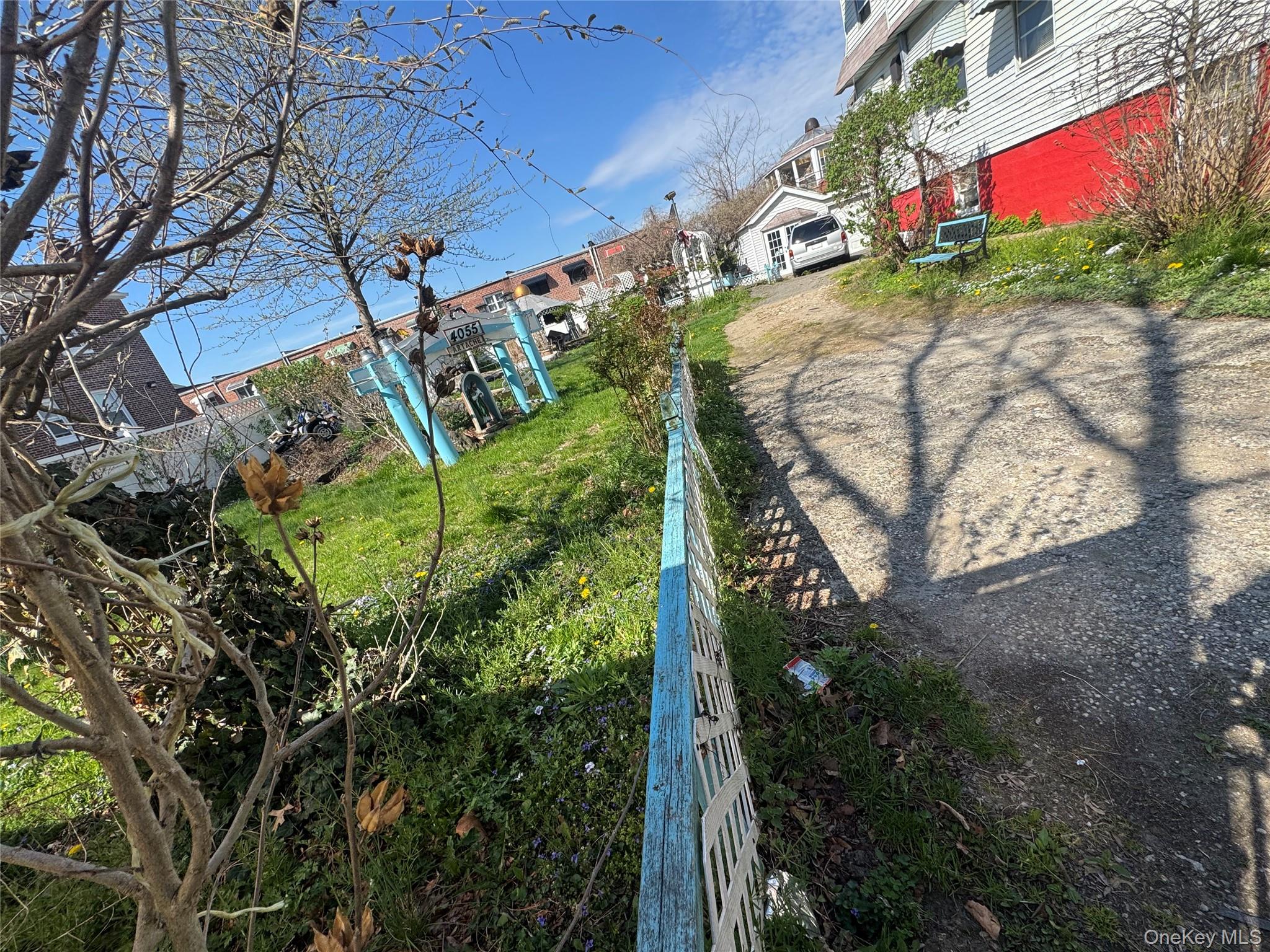 4055 -4059 Murdock Avenue