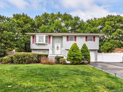 Photo of 18 Brandywine Drive, Mastic, NY 11950 (MLS # 982635)