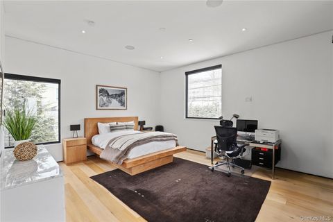 Tiny photo for 95 N Broadway, Irvington, NY 10533 (MLS # 961739)