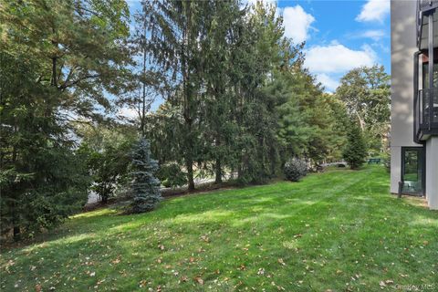 Tiny photo for 95 N Broadway, Irvington, NY 10533 (MLS # 961739)