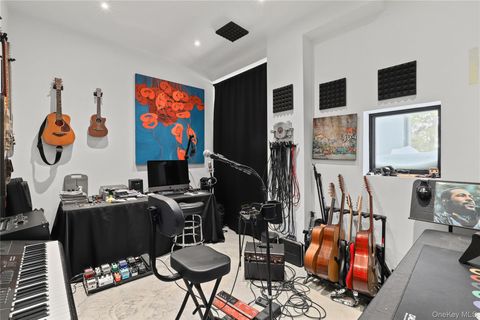 Tiny photo for 95 N Broadway, Irvington, NY 10533 (MLS # 961739)