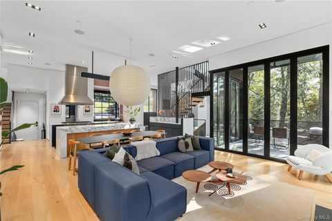 Tiny photo for 95 N Broadway, Irvington, NY 10533 (MLS # 961739)