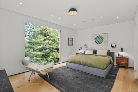 Tiny photo for 95 N Broadway, Irvington, NY 10533 (MLS # 961739)