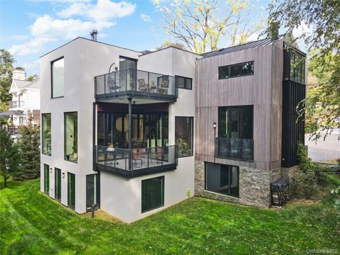 Tiny photo for 95 N Broadway, Irvington, NY 10533 (MLS # 961739)