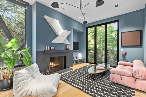 Tiny photo for 95 N Broadway, Irvington, NY 10533 (MLS # 961739)