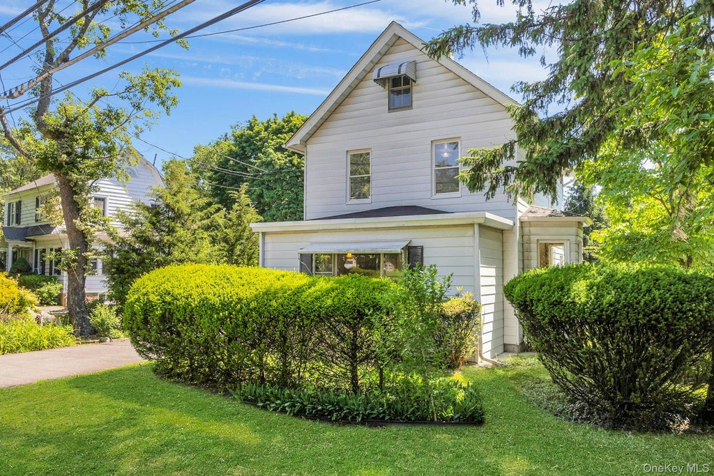Photo of 410 Route 304, Bardonia, NY 10954 (MLS # 998735)