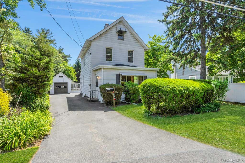 Photo of 410 Route 304, Bardonia, NY 10954 (MLS # 998735)