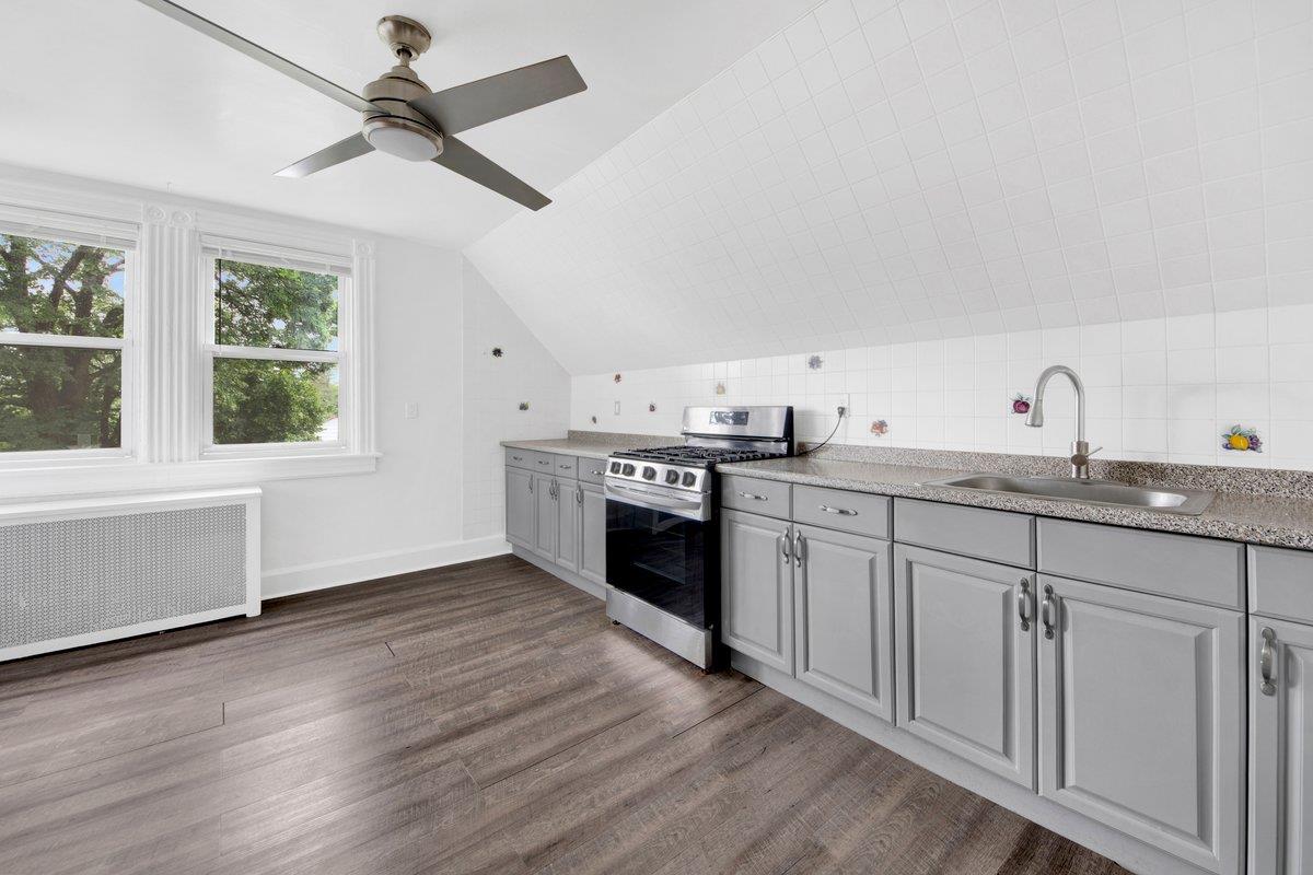 265 Mayflower Avenue 2