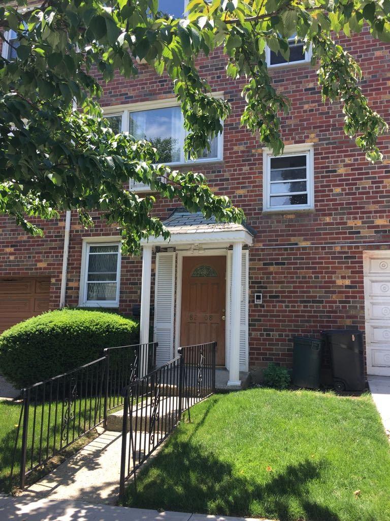 Brevoort Street, Kew Gardens, Queens, NY - 6 Bedrooms  
4 Bathrooms - 