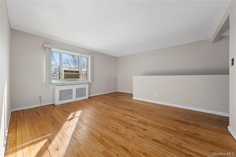 Photo of 220-06 Stronghurst Avenue #Upper, Queens Village, NY 11427 (MLS # 924221)