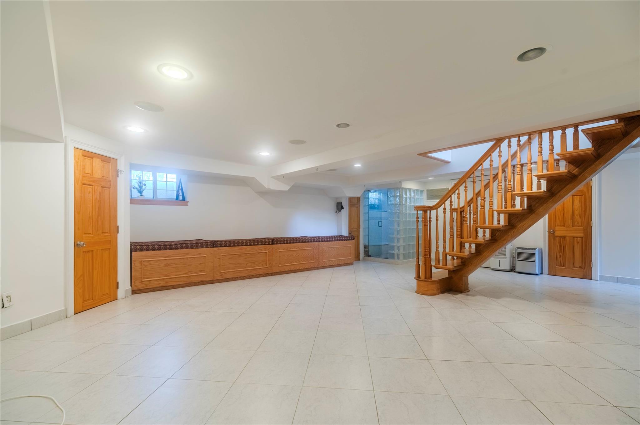 255-10 Iowa Road Rd, Flushing, New York image 37